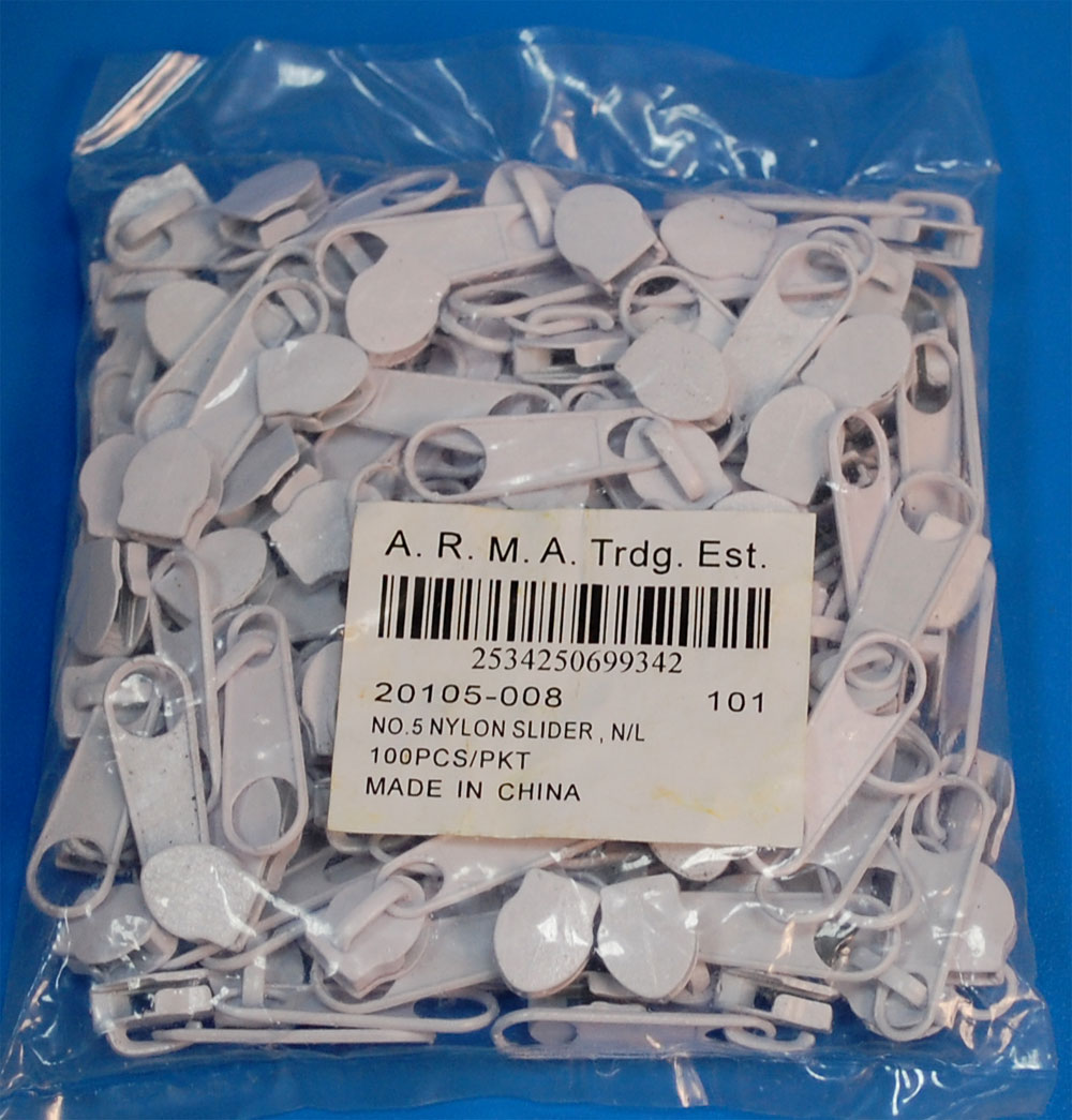 ZIPPER SLIDER,N/L:5(100PC/PKT) (20105-008) 1 ZIPPER SLIDER,N/L:5(100PC/PKT) (20105-008)
