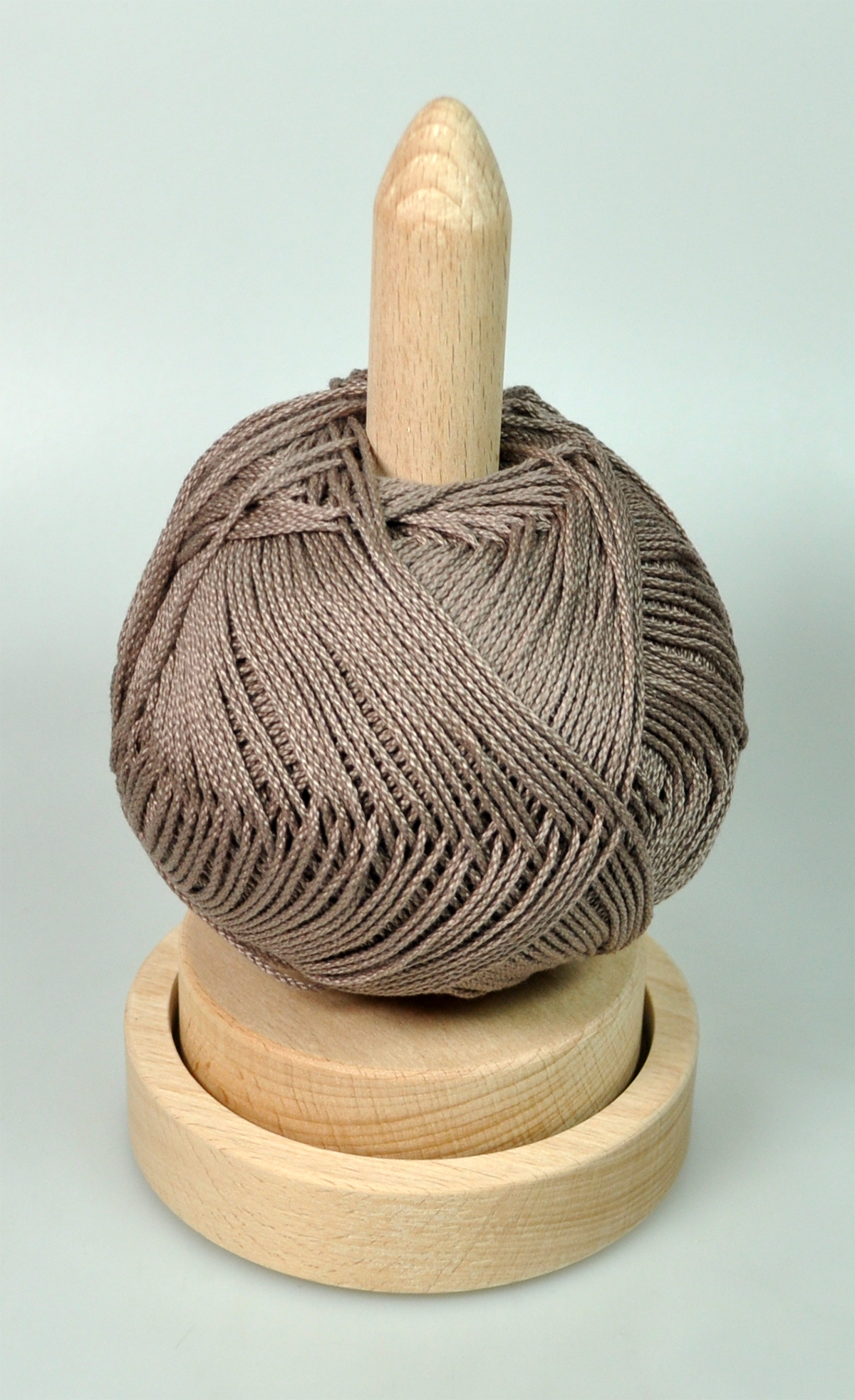 WOOL-YARN WINDER (NRG/240-6) 1 WOOL-YARN WINDER (NRG/240-6)