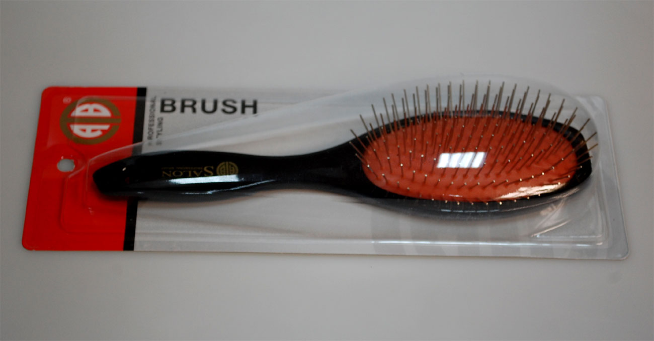 PLASTIC HANDLE BRUSH(M6501) (6501/BL) 1 PLASTIC HANDLE BRUSH(M6501) (6501/BL)