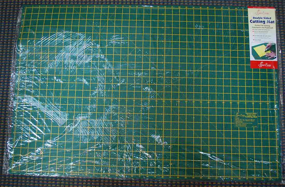 CUTTING MAT:X-LARGE (ER4090) 1 CUTTING MAT:X-LARGE (ER4090)