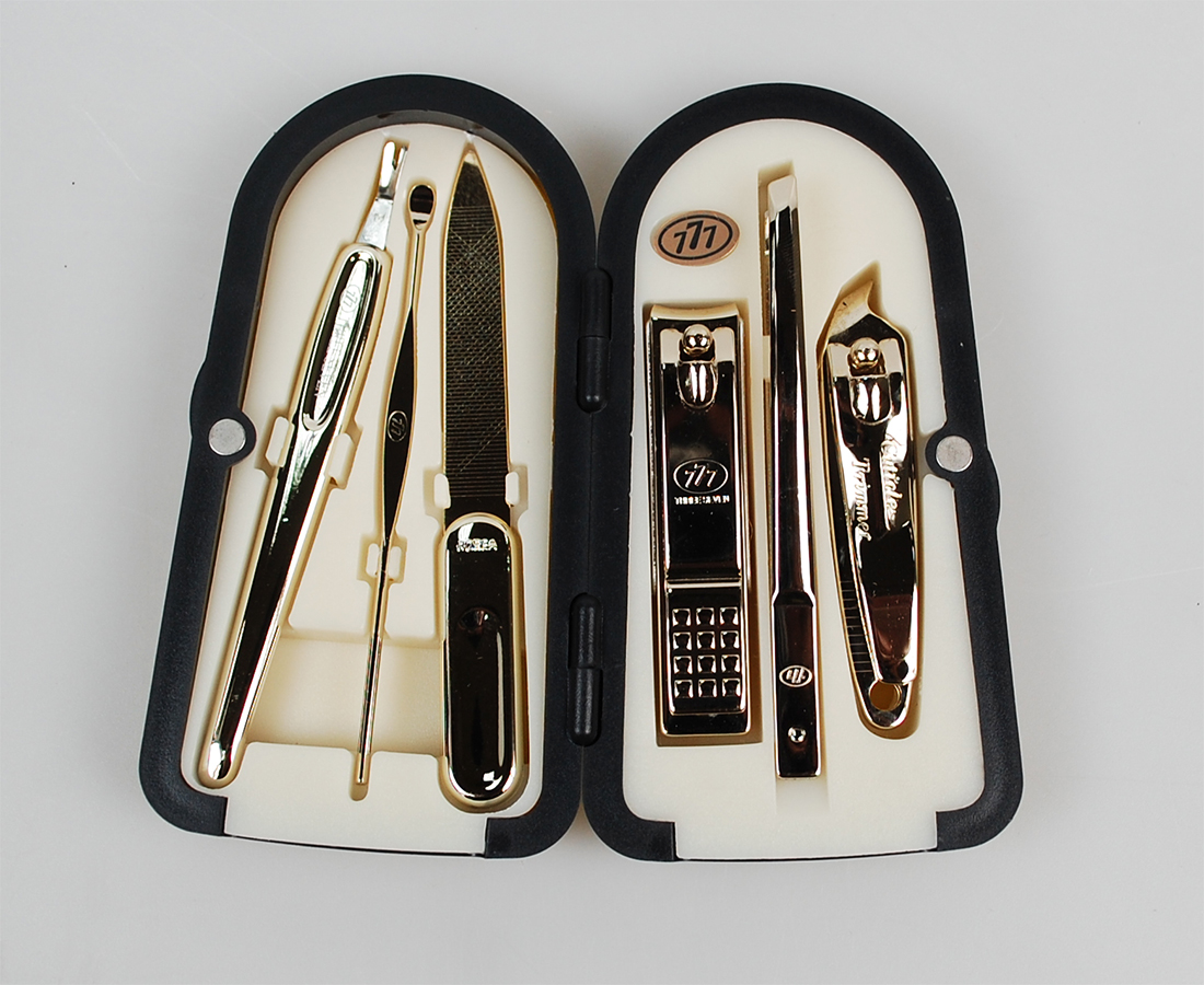 MANICURE SET "777" (TS-4000G) 1 MANICURE SET "777" (TS-4000G)