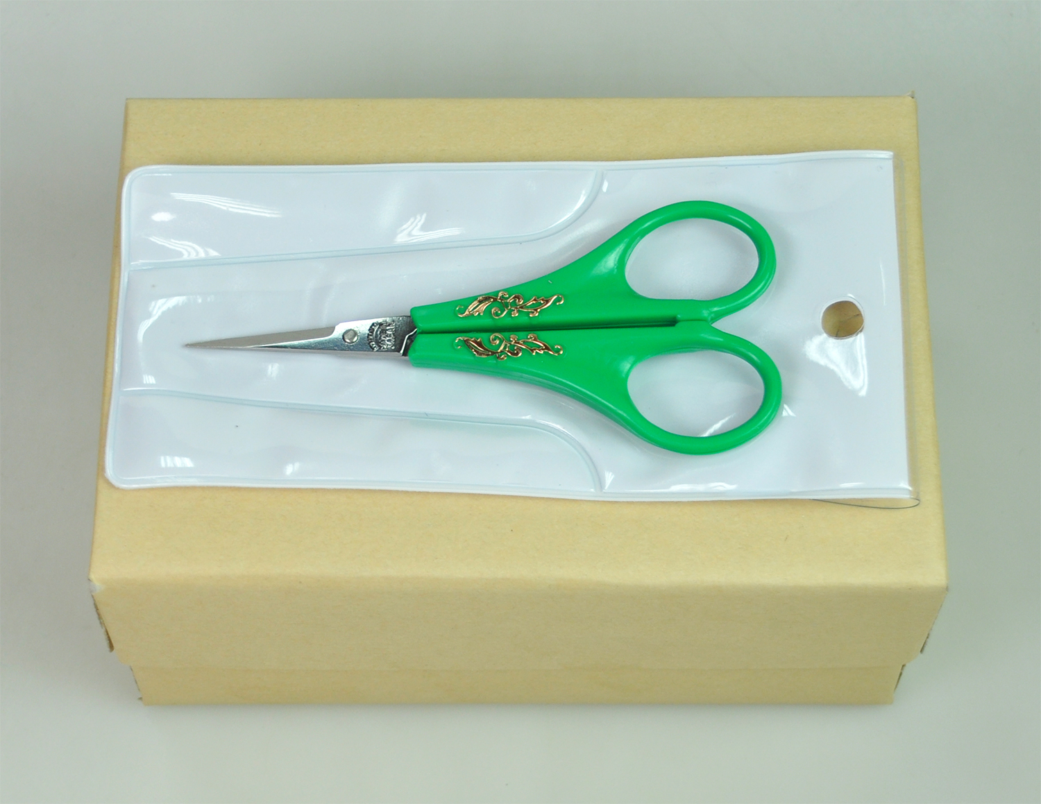 PL PL.HANDLE EMB SCISSOR:105MM (S-22-G)