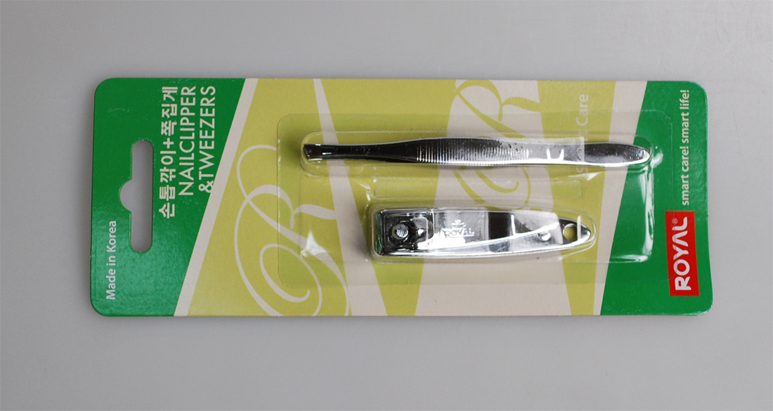 NAIL CLIPPER&TWEEZER:BLISTER (RM-425) 1 NAIL CLIPPER&TWEEZER:BLISTER (RM-425)