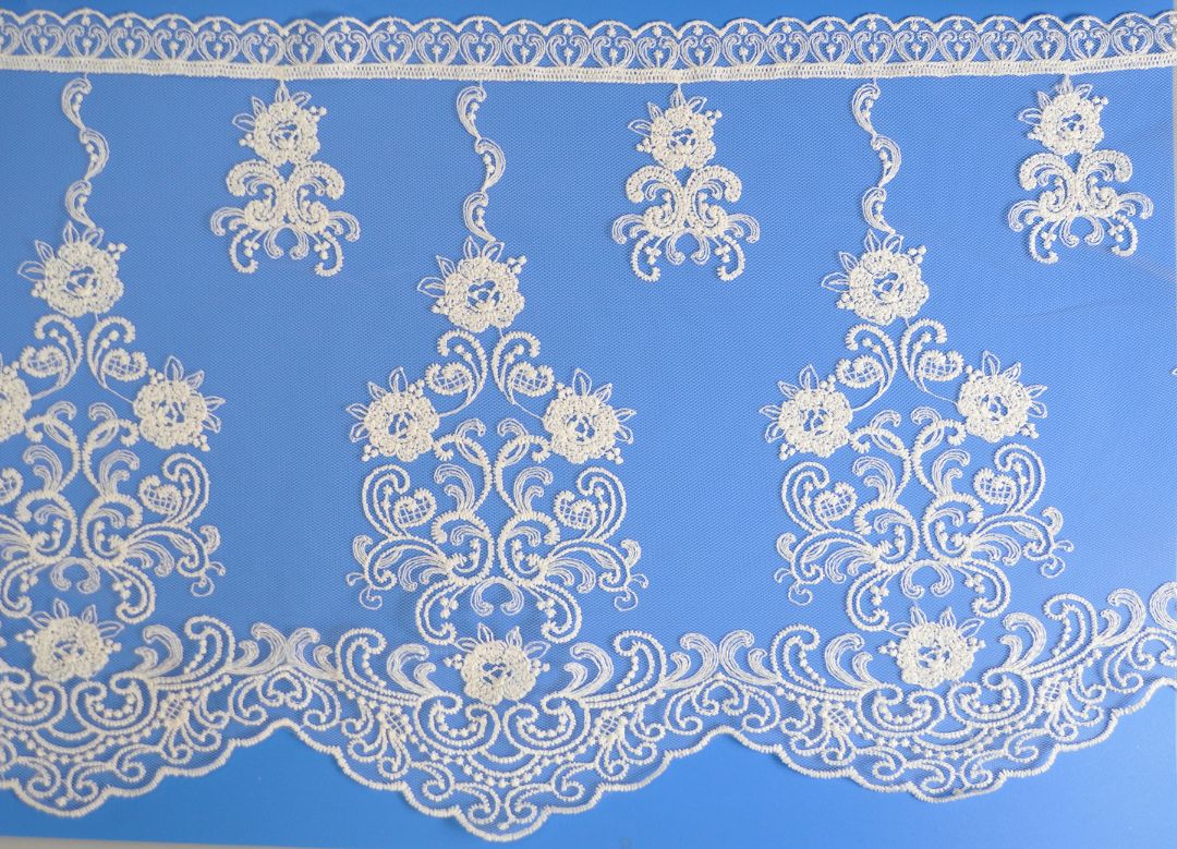 WIDE TULL LACE~10MTR (20B0050)