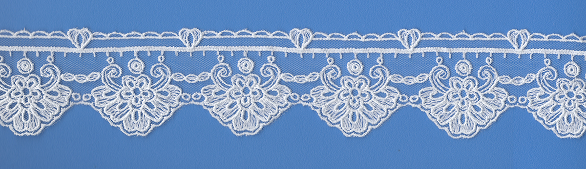 WIDE EMB LACE:300TEX:~9MTR (WT-2696/PC) 1 WIDE EMB LACE:300TEX:~9MTR (WT-2696/PC)