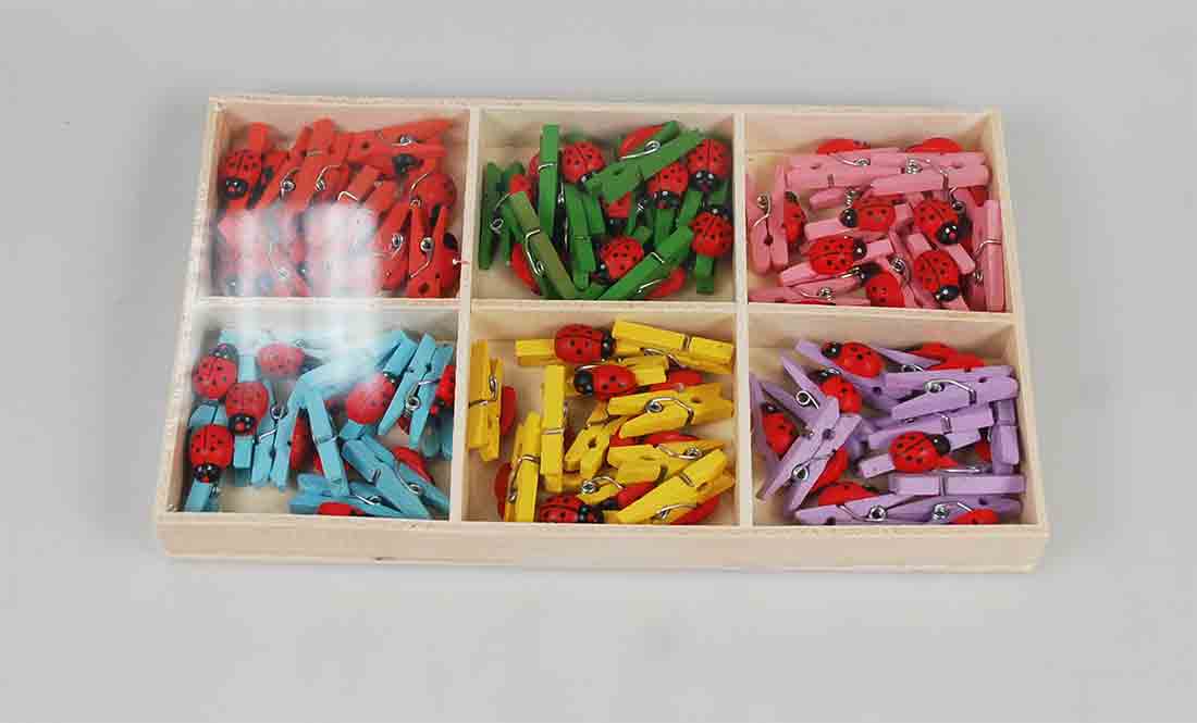 SMALL CLIP (X6868) 1 SMALL CLIP (X6868)