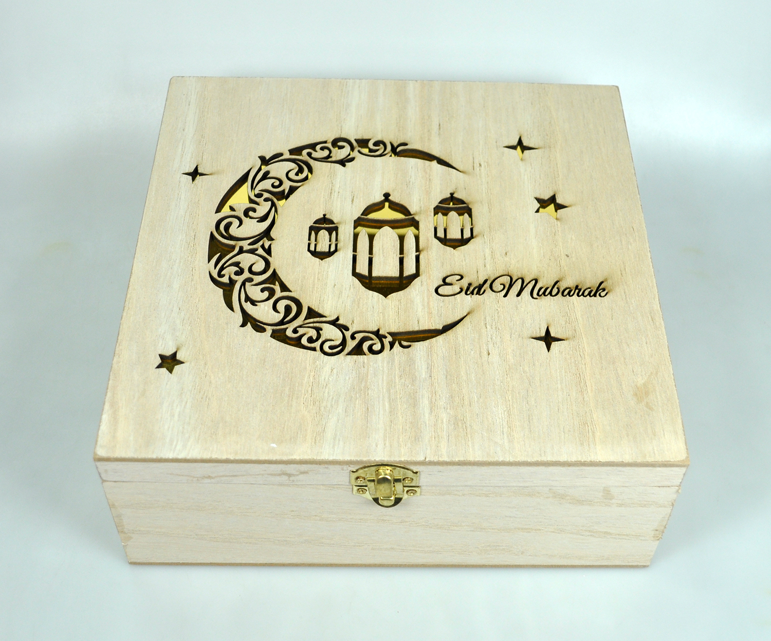 WOODEN BOX:S/2 (1335) 1 WOODEN BOX:S/2 (1335)