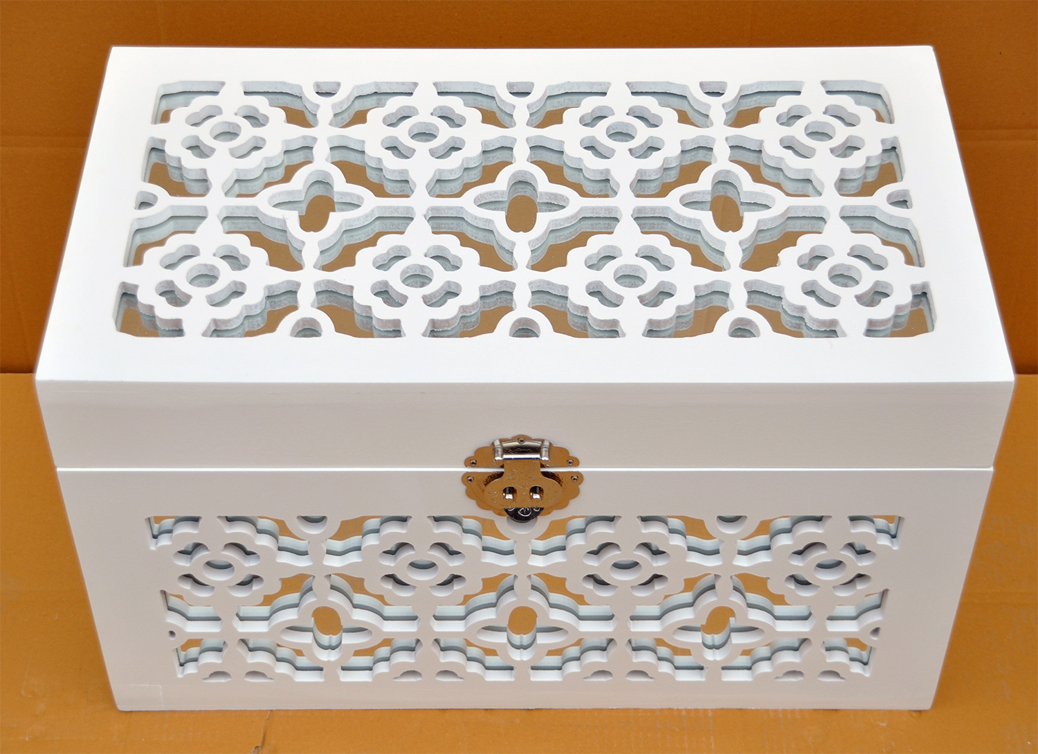 WOODEN BOX;S/3 (JG18263) 1 WOODEN BOX;S/3 (JG18263)