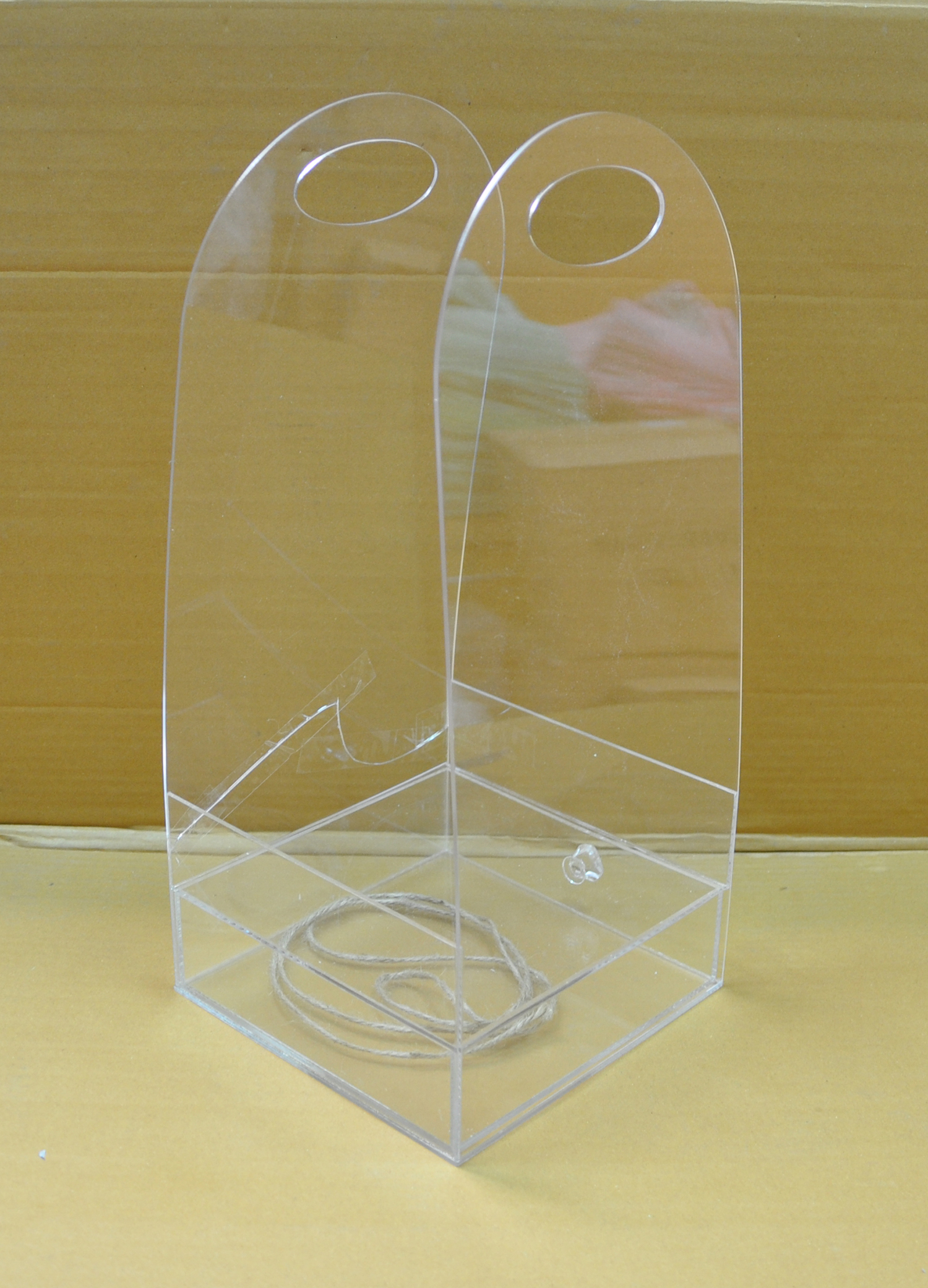 BOX FOR FLOWER:18*18*38 (Y-5723) 1 BOX FOR FLOWER:18*18*38 (Y-5723)