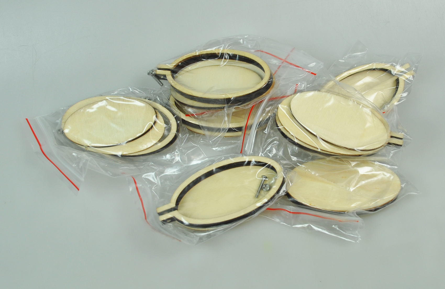 OV/MINI EF-6.7X3.2CM (OVAL WOOD EMB OV/MINI EF-6.7X3.2CM (OVAL WOOD EMB.FRAME:10SETS/PK)