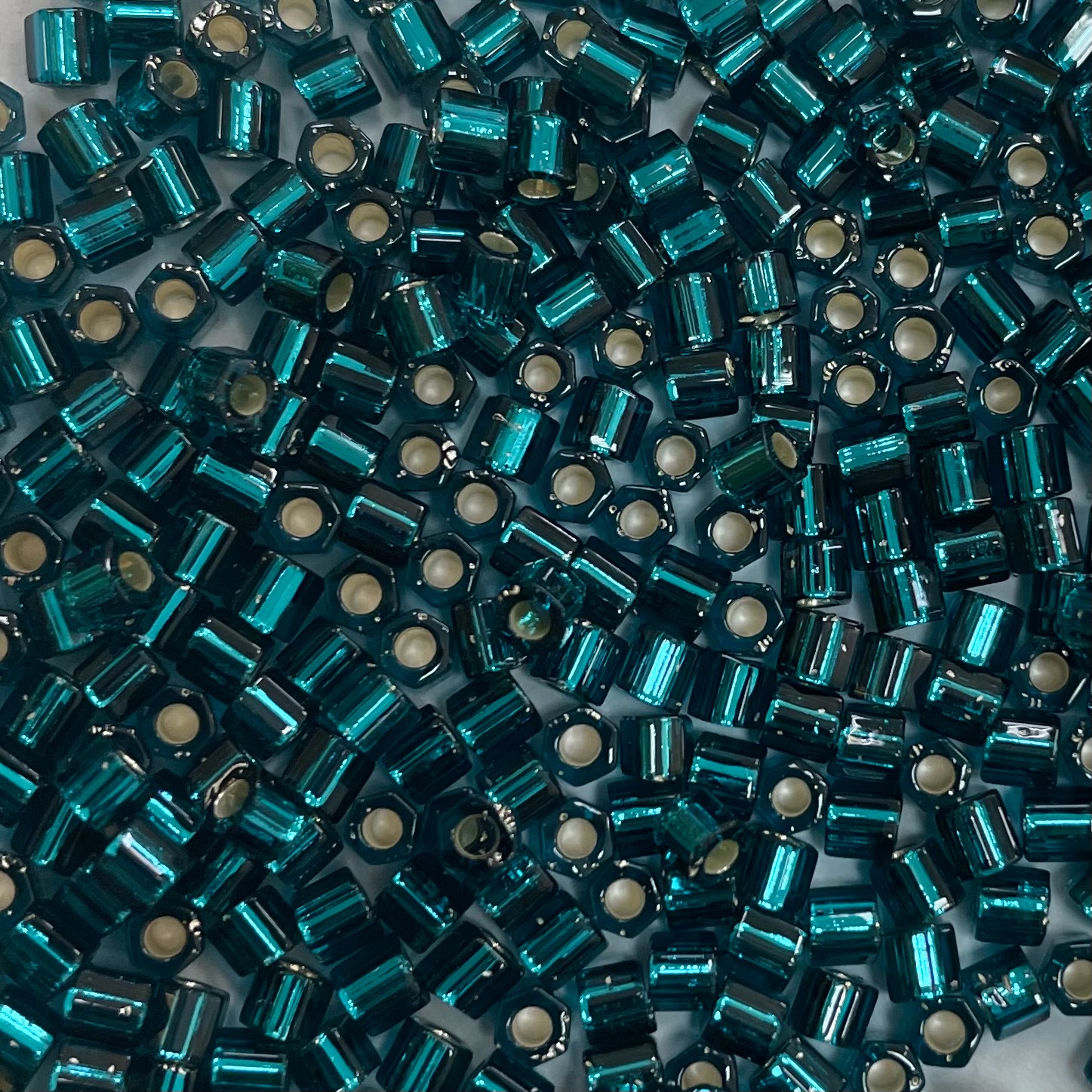 KG-MIY/2C-8/0-30 (GLASS BEADS:100Gx10)