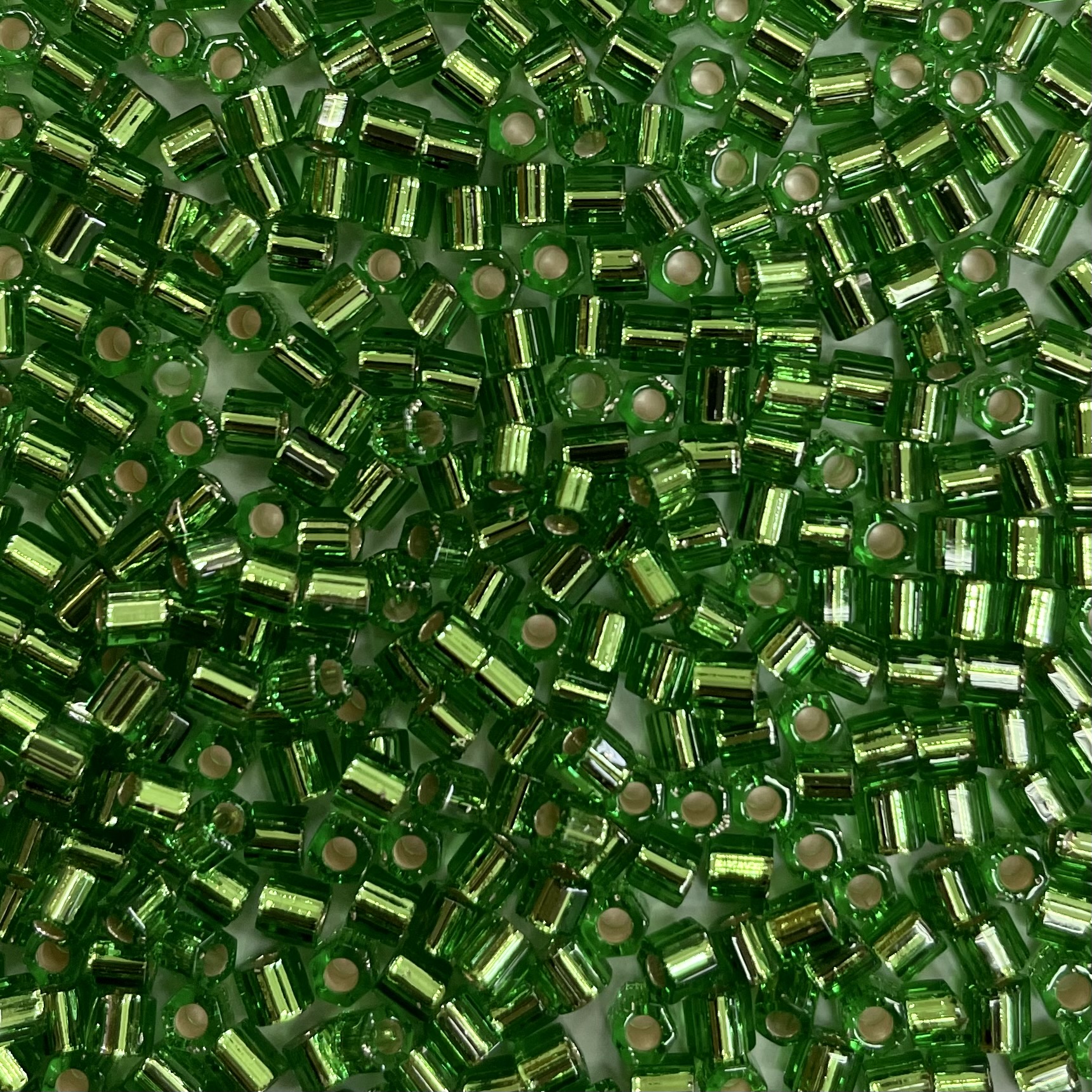 KG-MIY/2C-8/0-15 (GLASS BEADS:100Gx10) 1 KG-MIY/2C-8/0-15 (GLASS BEADS:100Gx10)