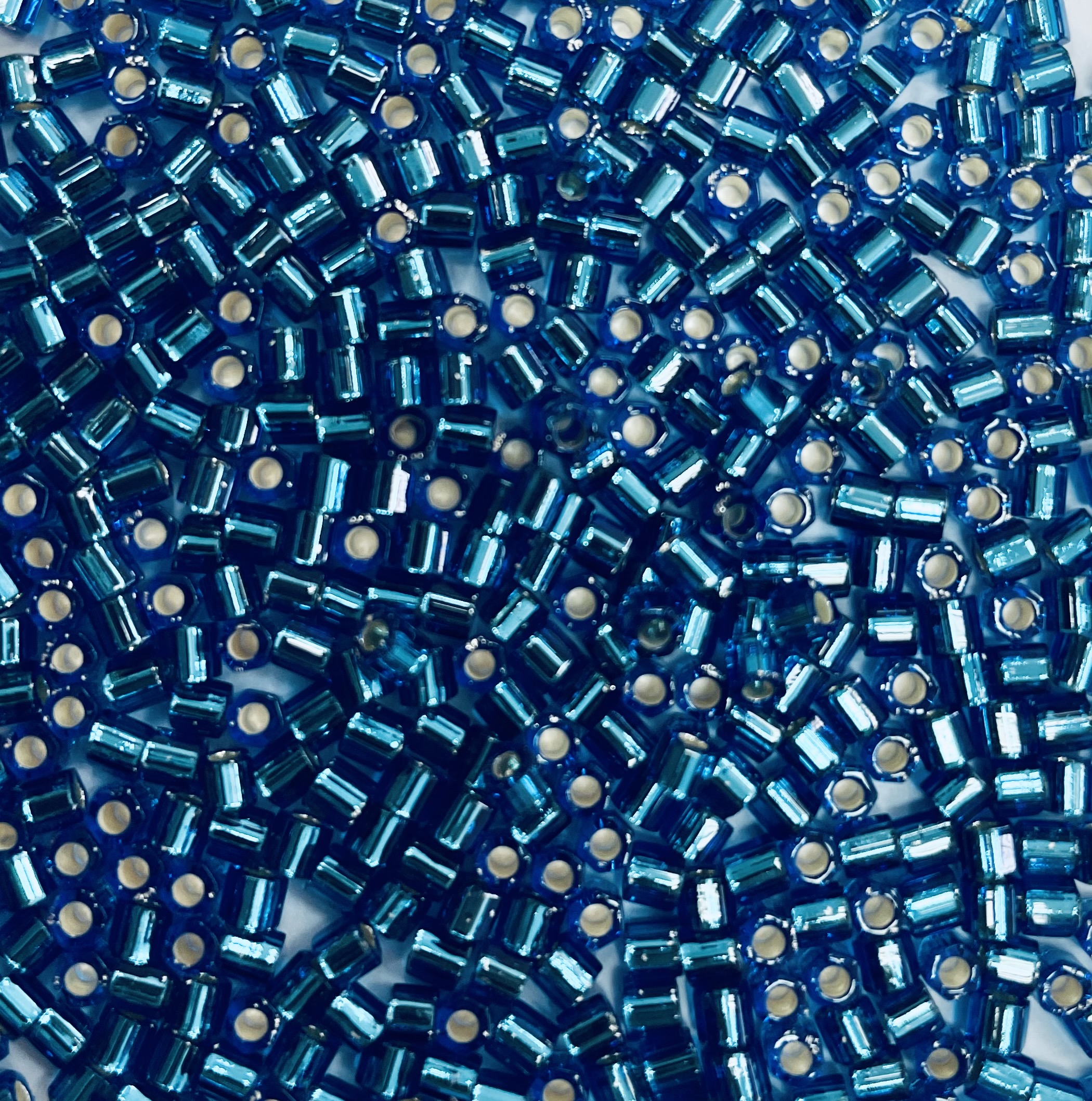 KG-MIY/2C-8/0-25 (GLASS BEADS:100Gx10)