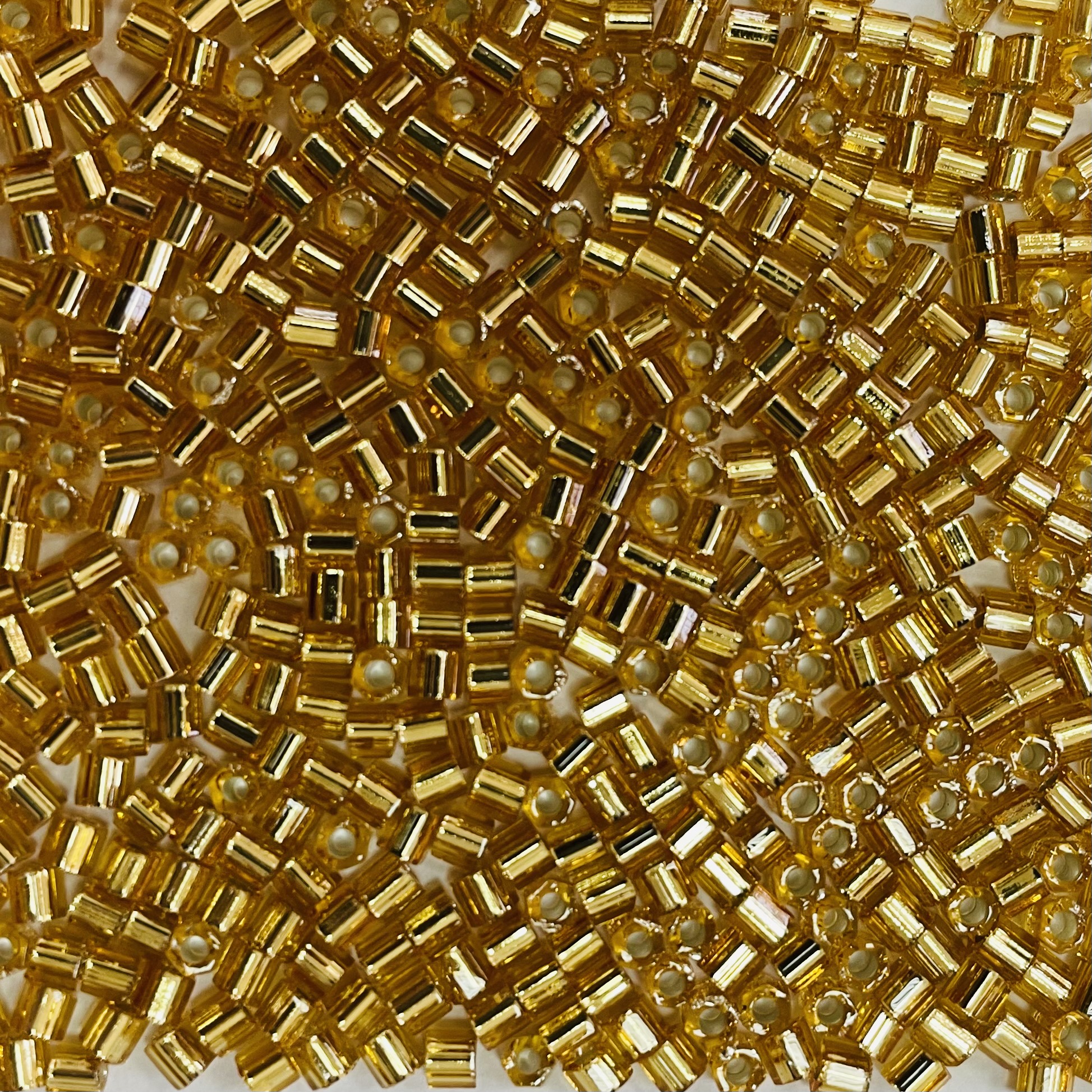 KG-MIY/2C-8/0-4 (GLASS BEADS:100Gx10) 1 KG-MIY/2C-8/0-4 (GLASS BEADS:100Gx10)