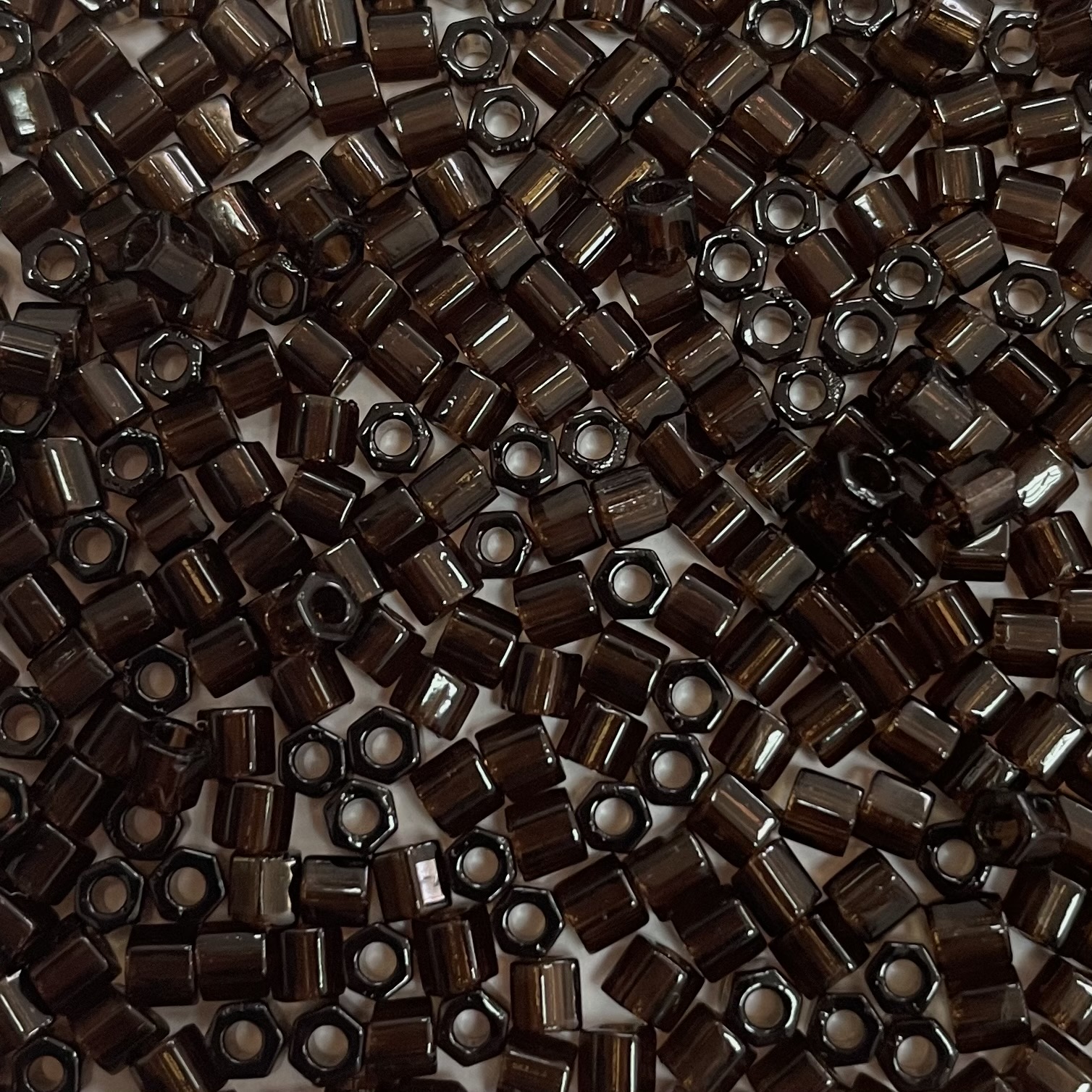 KG-MIY/2C-8/0-135 (GLASS BEADS:100Gx10)