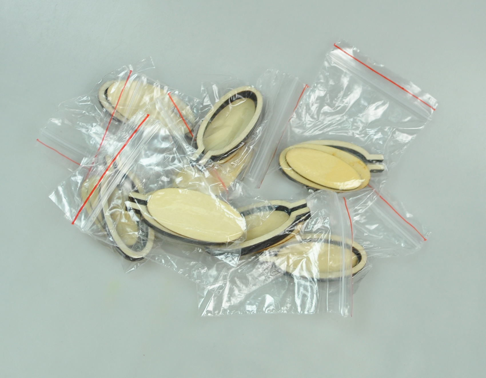 OV/MINI EF-4.8X2.2CM (OVAL WOOD EMB OV/MINI EF-4.8X2.2CM (OVAL WOOD EMB.FRAME:10SETS/PK)