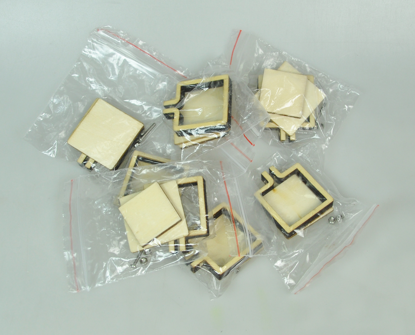 SQ/MINI EF-3.6X3CM (SQUARE WOOD EMB.FRAME:10ST/PK)