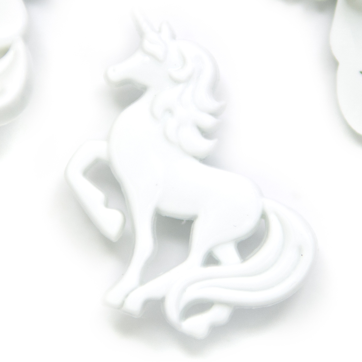 BOX/04.123.99 BOX/04.123.99.01 (HORSE BUTTON:3CRD*4PC)