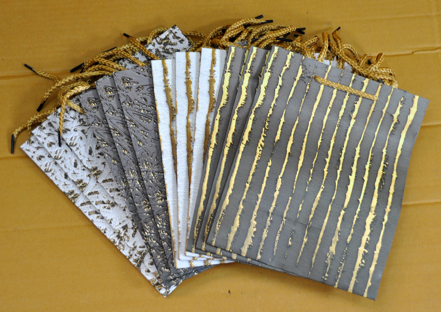 A3852/S (HAND BAG:12PC) 1 A3852/S (HAND BAG:12PC)