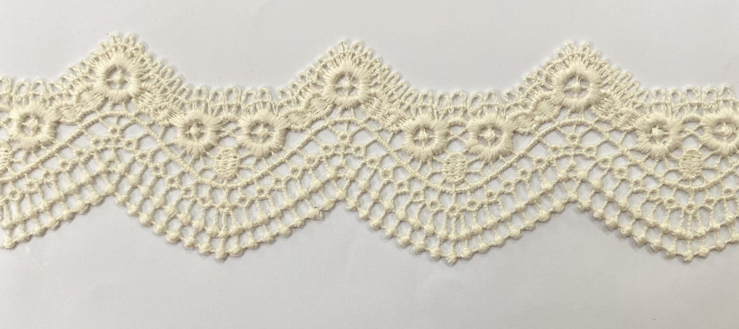 CH-CUT LACE W/TX:13.7MTx4.38CM (TX63-1081) - 4.38CM/AV71