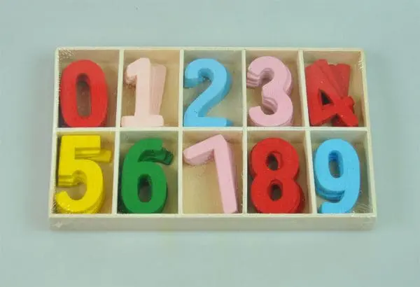 WOODEN NUMBERS:5PC/GRID (325/12)