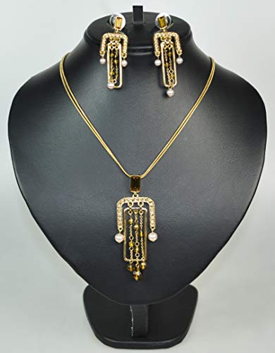CHARTAGE NECKLACE SET WITH EARRING. BELGIAN DESIGN. Gold Plated Metal with Swarovski Beads. (ST93666)