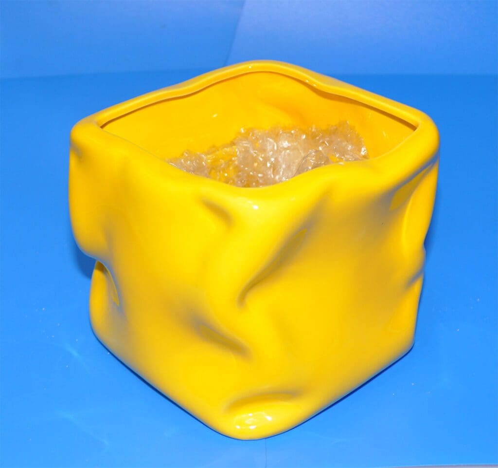 FLOWER VASES/3 (211/VASE) Wholesale Supplier in UAE, Iran & Saudi Arabia