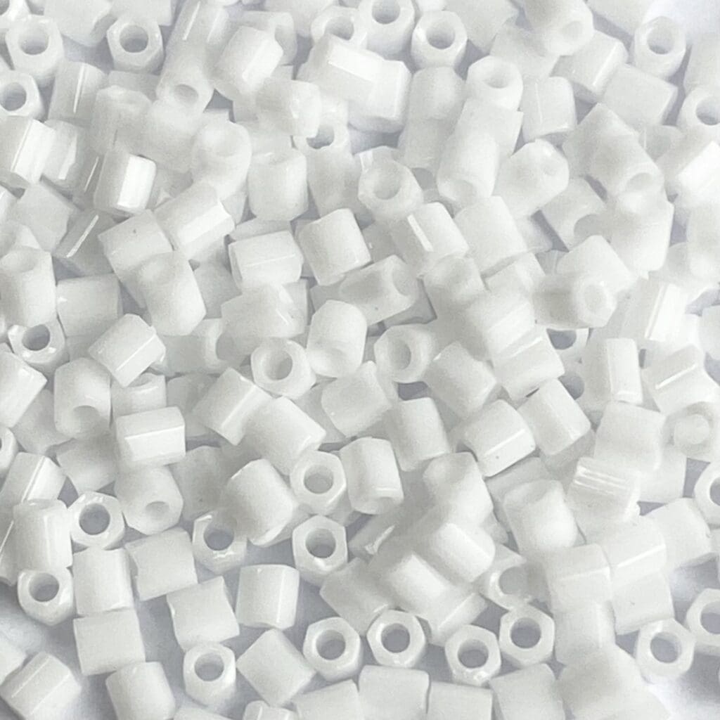 GLASS BEADS5PKT(1/2KG) (MIY/2C11/0402) Wholesale Supplier in UAE